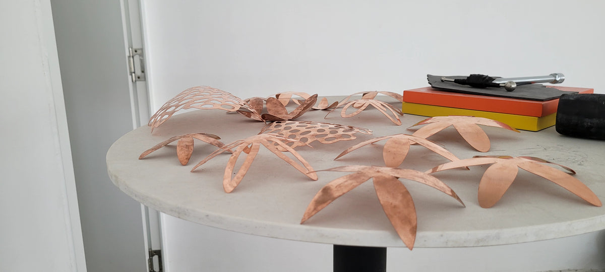 Hệ Mô Hình Treo Trần Nghệ Thuật Đồng Đỏ 3D – Điêu Khắc Treo Thông Tầng & Sảnh Khách Sạn Cao Cấp