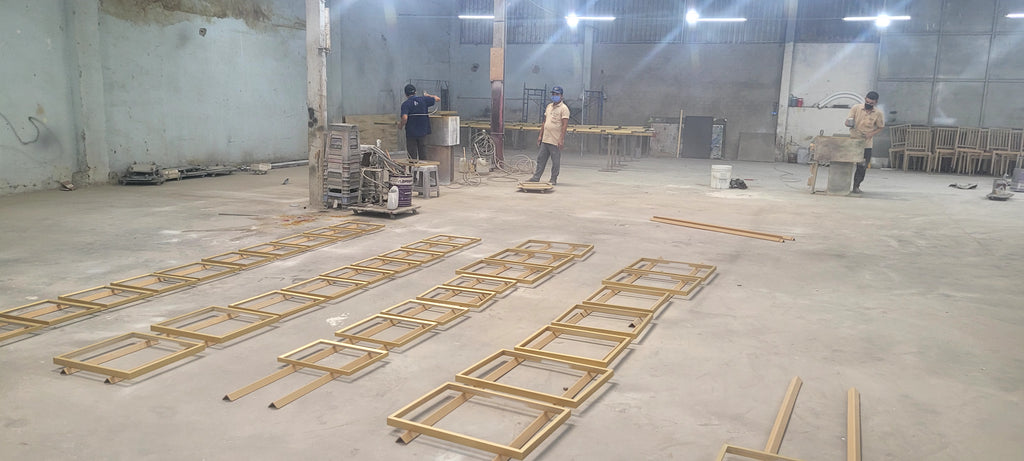 Dịch Vụ Sản Xuất Khung Tranh Floating Frame & Lồng Hộp Cao Cấp – Gia Công May Đo Theo Kích Thước B2B/B2C
