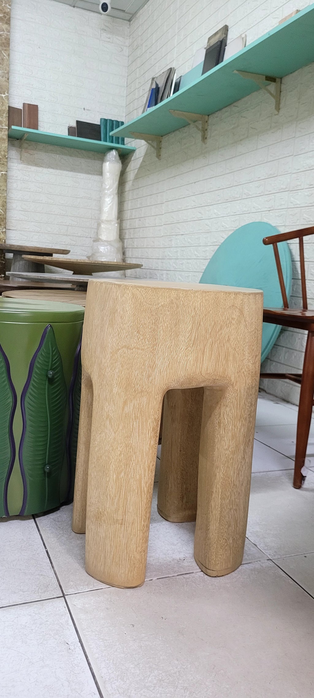 Bộ Bàn Trà & Đôn Gỗ Điêu Khắc Nguyên Khối – Bàn Góc Trang Trí Phong Cách Wabi-Sabi, Japandi Luxury