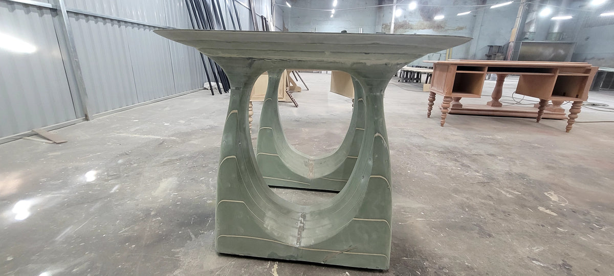 Bàn Console Điêu Khắc Kiến Trúc Chân Rỗng – Bàn Trang Trí Contemporary Organic Dáng Oval Khởi Thủy