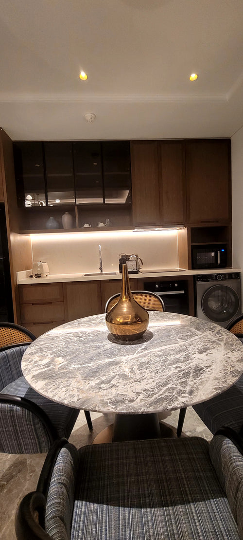 Bình Hoa Trang Trí Kim Loại Mạ Đồng Dáng Giọt Nước Cao Cấp – Lọ Decor Bàn Ăn & Bàn Trà Luxury