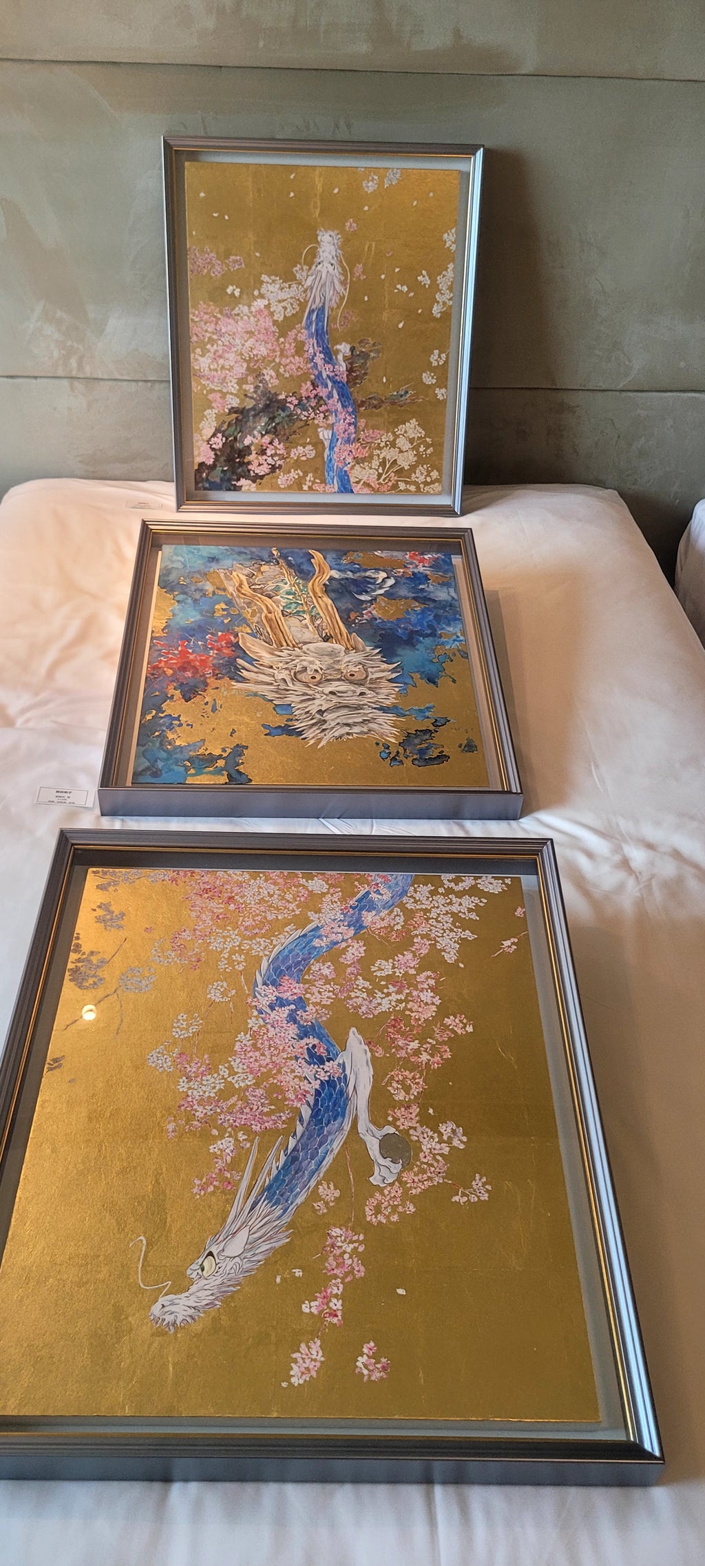 Bộ Sưu Tập Tranh Nghệ Thuật Đương Đại Đa Chất Liệu – Tranh Treo Tường Gallery Art Cho Biệt Thự & Khách Sạn Cao Cấp