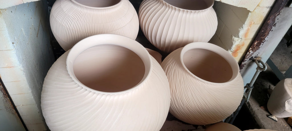 Bộ Sưu Tập Bình Gốm Thủ Công Điêu Khắc & Chạm Khắc Nổi Art – Lọ Gốm Trang Trí Wabi-Sabi & Japandi Luxury