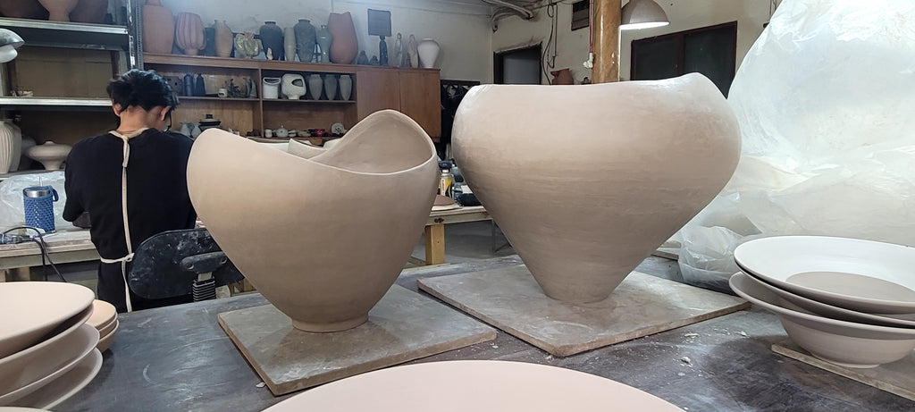 Bát Gốm Điêu Khắc Dáng Hữu Cơ Khổ Lớn – Tác Phẩm Studio Pottery Decor Bàn Console & Sảnh Biệt Thự Luxury