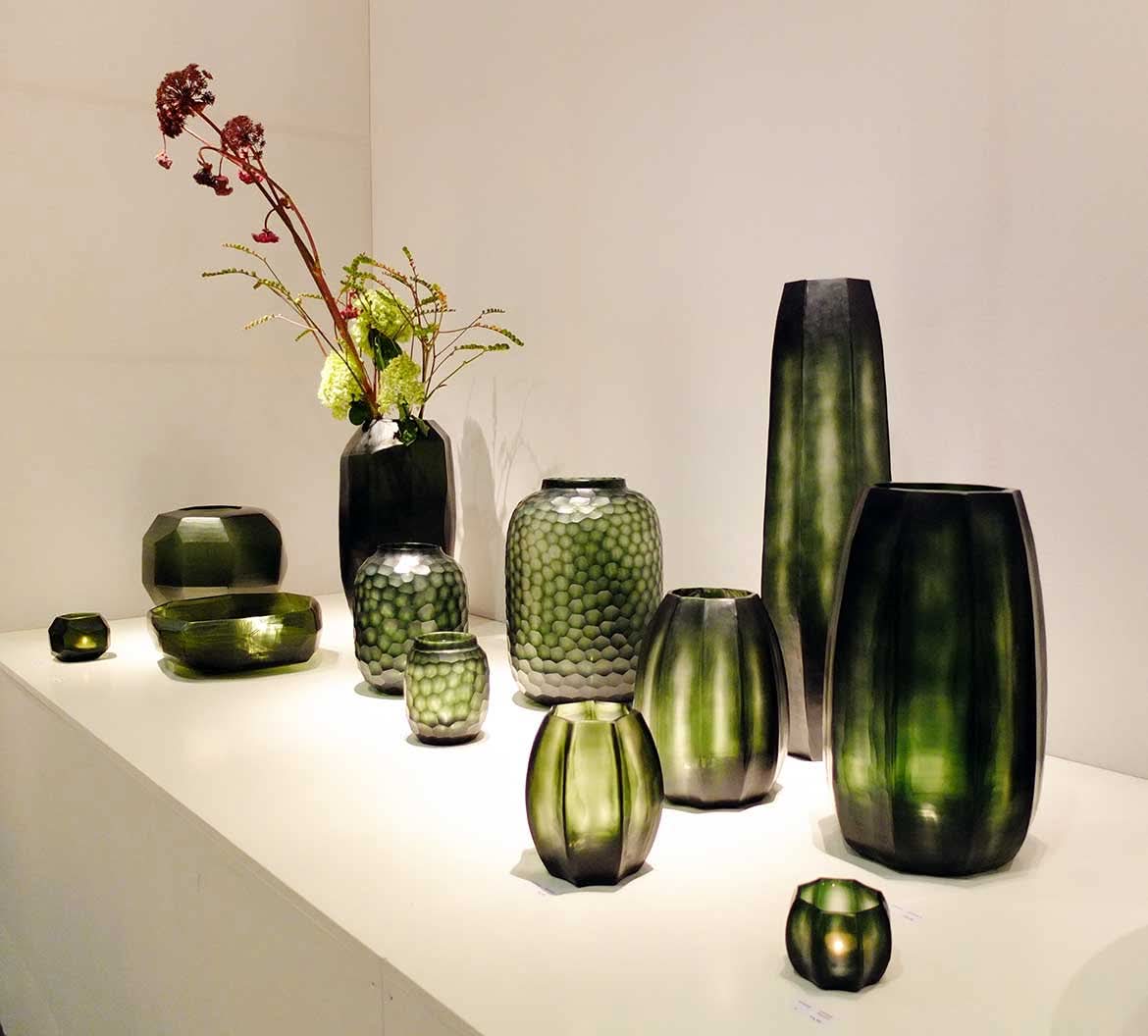 Bộ Sưu Tập Bình Thủy Tinh Thổi & Mài Thủ Công Cao Cấp – Lọ Hoa Decor Đa Diện Mờ Phong Cách Wabi-Sabi & Modern Organic Luxury