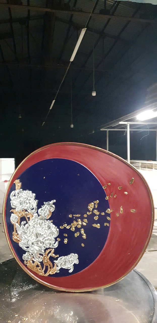 Bộ Sưu Tập Tranh Mâm Tròn Sơn Mài Đắp Nổi Dát Vàng Hoa Cúc & Mẫu Đơn – Tranh Treo Tường Decor Phong Cách Indochine & Zen Luxury