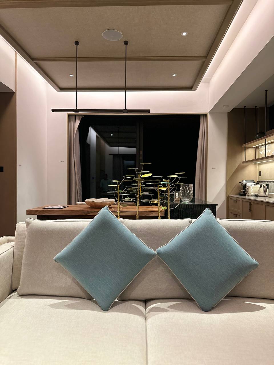 Tượng Decor Cây Kim Loại Lá Tròn Nghệ Thuật – Phụ Kiện Trang Trí Bàn Console Cao Cấp