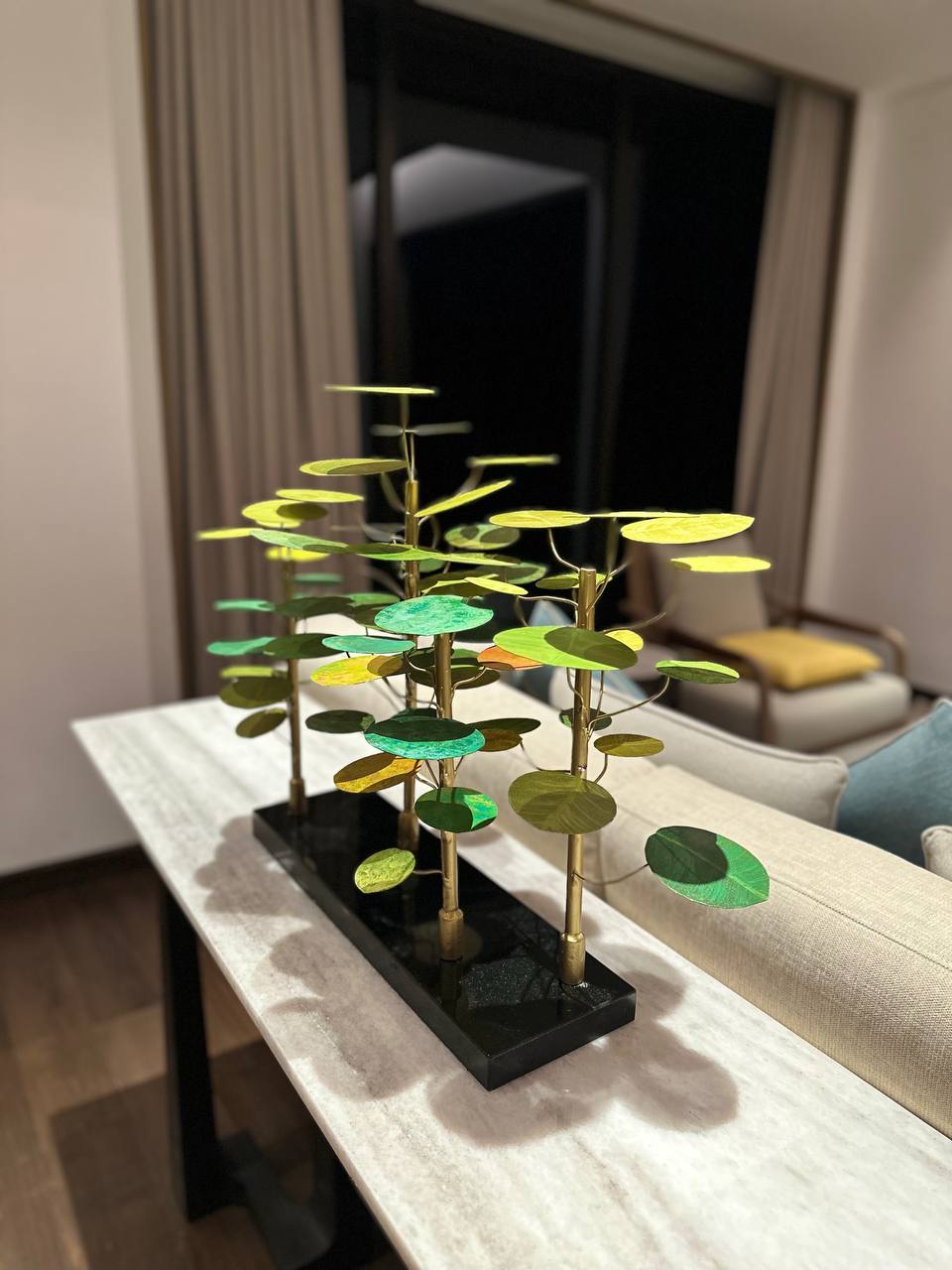 Tượng Decor Cây Kim Loại Lá Tròn Nghệ Thuật – Phụ Kiện Trang Trí Bàn Console Cao Cấp